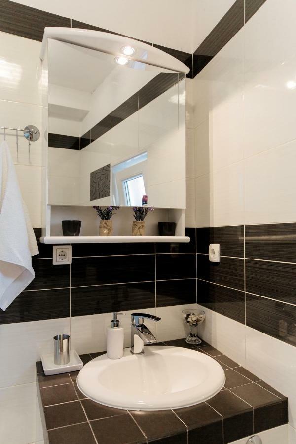 Apartment Keka Split Bagian luar foto